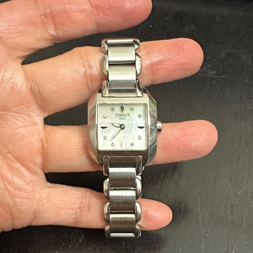 Tissot  Genuine Diamond dial silver Bracelet Watch with Mother-of-Pearl Dial